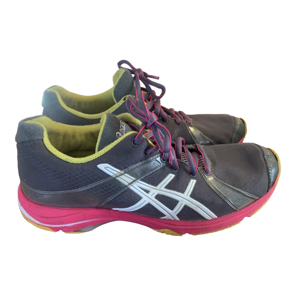 Asics women’s sneakers grey size : 8